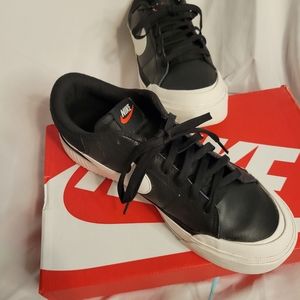 Nike Court Legacy Lift sneakers in black and white